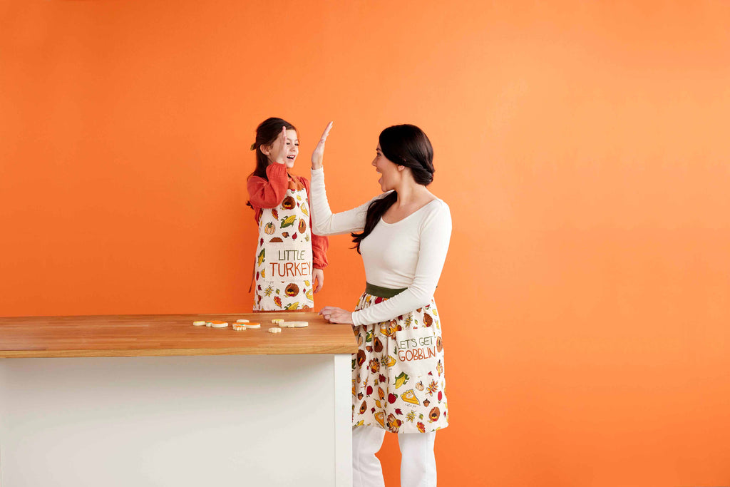 Mom & Me Thanksgiving Apron Set